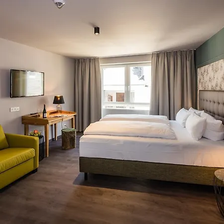 Goldene Traube - By Neugart 酒店 3*