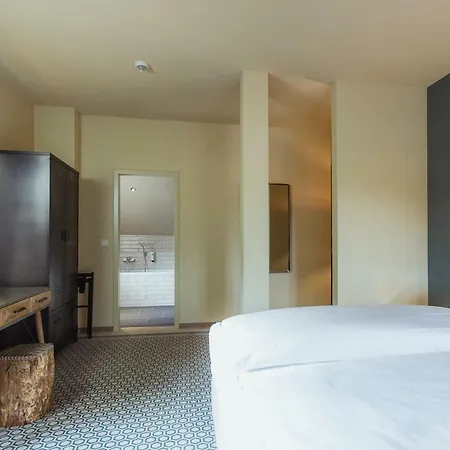 Goldene Traube - By Neugart מלון