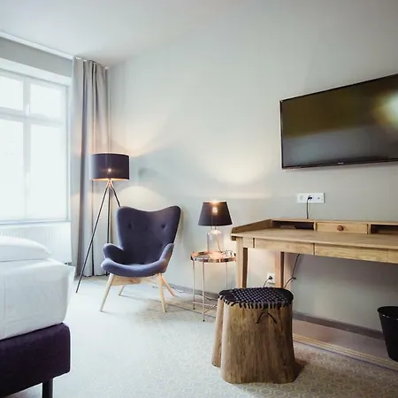 Goldene Traube - By Neugart 特拉本特拉巴赫