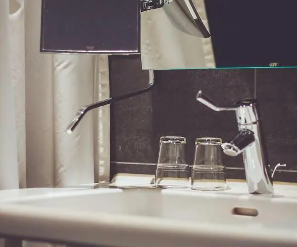 Hotel Goldene Traube - By Neugart 3*